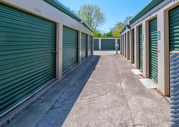 10 Federal Storage Peoria - Peoria, IL Storage Units - Business Interior Image