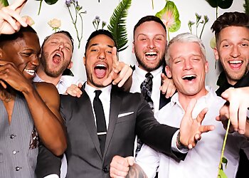 Seattle Photo Booth Companies 321 FOTO X Photo Booths