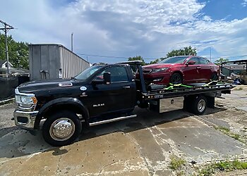 4 Seasons Towing LLC Dayton Towing Companies image 1