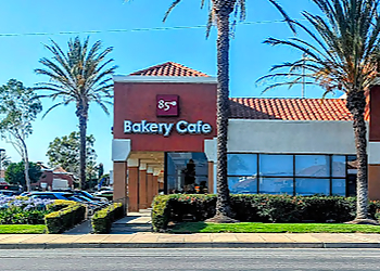Orange Bakeries 85°C Bakery Cafe