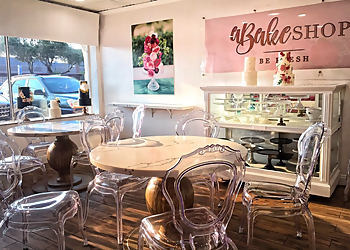 Phoenix Cakes A Bakeshop