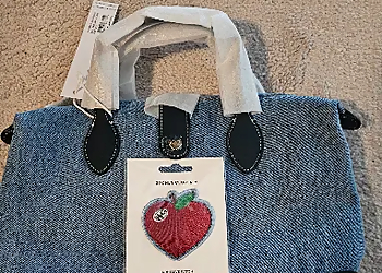 A Cleaner World - Durham, NC Dry Cleaners - Service Image