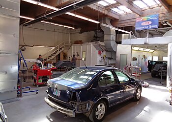 Eugene Auto Body Shops A & M Autobody Collision Repair Center