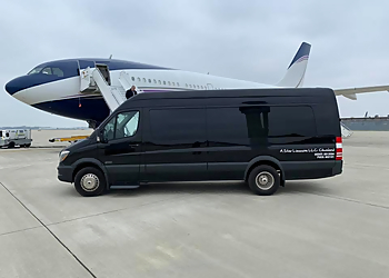 A Star Transportation - Cleveland, OH Limo Service - Car Image