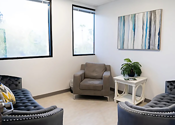 Gilbert Psychiatrists Aaron Dahl, MD - SERENITY MENTAL HEALTH CENTERS