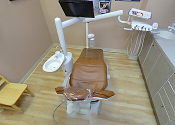 New Haven Cosmetic Dentists Aaron M. Gross, DMD - COSMETIC AND IMPLANT DENTISTRY OF CONNECTICUT