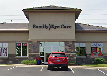 Olathe Pediatric Optometrists Aaron Meyer, O.D. - FAMILY EYE CARE