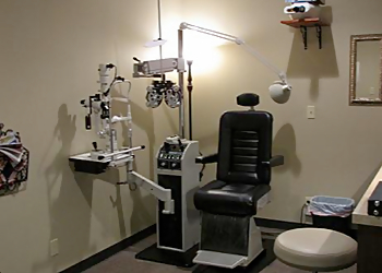 Olathe Pediatric Optometrists Aaron Meyer, O.D. - FAMILY EYE CARE