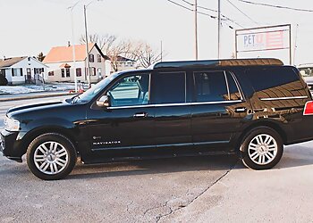 AccuTrans Group Milwaukee Limo Service image 1