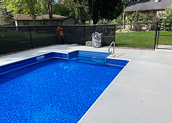Milwaukee Pool Services Accurate Spa and Pool