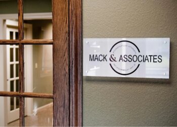 Topeka Bankruptcy Lawyers Adam M. Mack, Esq.- MACK & ASSOCIATES, LLC