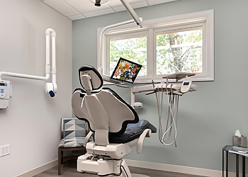 Chattanooga Cosmetic Dentists Adam W. Crow, DDS, FAGD - EAST BRAINERD DENTISTRY