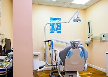 Chicago Dentists Ademola Adekola. Jr, DDS - MORE SMILES OF BEVERLY