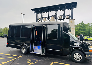 Agapi Limousine Naperville Limo Service image 1