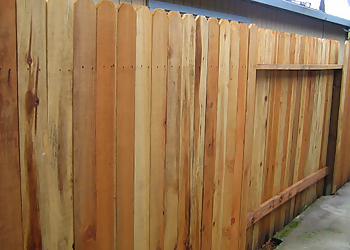 Roseville Fencing Contractors Aguilar Fence Inc.