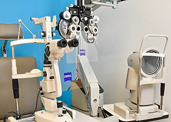 Aimee Noll, OD - Henderson, NV Pediatric Optometrists - Medical Equipment Image