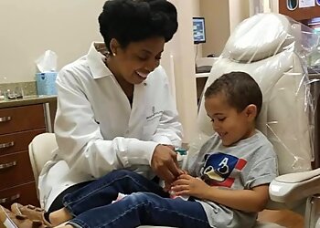 Milwaukee Cosmetic Dentists Airiga Tucker Mims, DDS - SMILE INSTITUTE OF FAMILY DENTISTRY