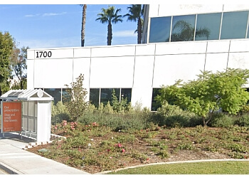 Oxnard Neurosurgeons Akinwunmi Oni-Orisan, MD - LINK NEUROSCIENCE INSTITUTE