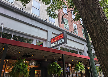 Memphis Pizza Places Aldo's Pizza Pies Downtown