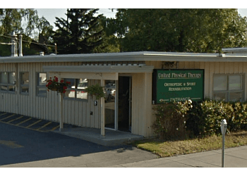 Anchorage Physical Therapists Alec Kay, MSPT, DMT, OCS, ATC, FAAOMPT - UNITED PHYSICAL THERAPY