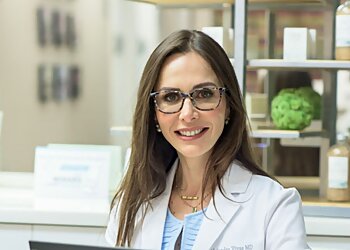 Alejandra Vivas, MD - MINARS DERMATOLOGY  Hollywood Dermatologists image 1