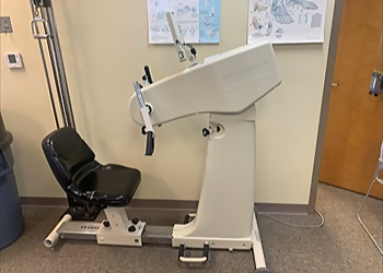 Coral Springs Physical Therapists Alejandro Goldin, MS, PT, MTC, CCTT - SELECT PHYSICAL THERAPY-CORAL SPRINGS-THE WALK