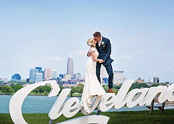 Cleveland Wedding Photographers Alevtina Photography
