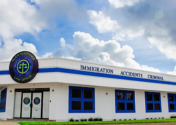 McAllen Immigration Lawyers Alex Martinez - ALEX MARTINEZ-EL GALLO DE LA LEY