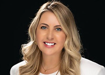 Alexa Barkley - STATE FARM Alexa Barkley - Kansas City, MO Insurance Agents - Professional Portrait Image