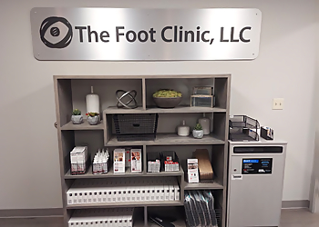 Overland Park Podiatrists Ali Davis, DPM, FACFAS - THE FOOT CLINIC