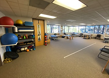 Centennial Physical Therapists Alison Abercrombie, PT, DPT - SELECT PHYSICAL THERAPY CENTENNIAL