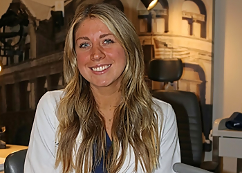 Allison Raucci OD - FAMILY VISION CENTER - Bridgeport, CT Pediatric Optometrists - Doctor Portrait Image