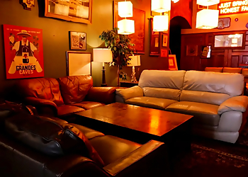 Syracuse Night Clubs Al's Wine and Whiskey Lounge