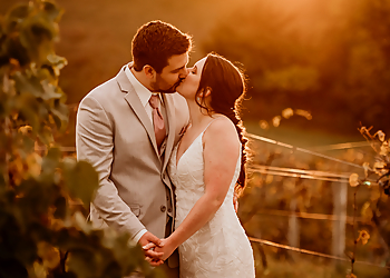 Cedar Rapids Wedding Photographers Amanda Dee Photography