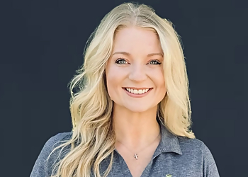 Amber Smith - GEICO Amber Smith - Palm Bay, FL Insurance Agents - Professional Portrait Image