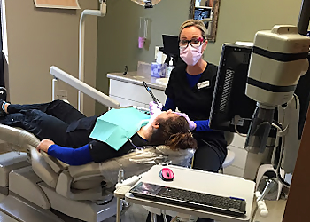 Olathe Kids Dentists Amy Rhoades Hahn, DDS - RHOADES FAMILY DENTISTRY