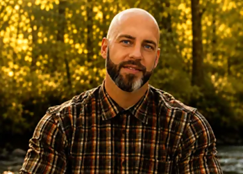 Andrew Waldowski - VIBRATIONAL HYPNOSIS - Springfield, MO Hypnotherapy - Doctor Portrait Image