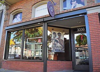 Oakland Pediatric Optometrists Angela Cheung, OD - GRAND LAKE OPTOMETRY