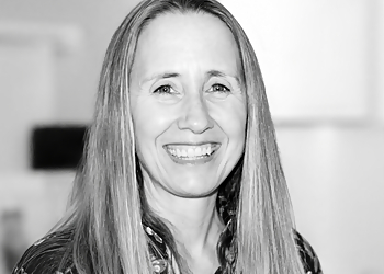 Anna Casem, MPT - CALIFORNIA REHABILITATION AND SPORTS THERAPY-SANTA CLARA Anna Casem, MPT - CALIFORNIA REHABILITATION AND SPORTS THERAPY-SANTA CLARA - Santa Clara, CA Physical Therapists - Doctor Portrait Image