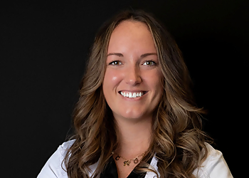 Annie Montgomery, DDS - UNIVERSITY DENTAL GROUP Annie Montgomery, DDS - UNIVERSITY DENTAL GROUP - Des Moines, IA Cosmetic Dentists - Doctor Portrait Image