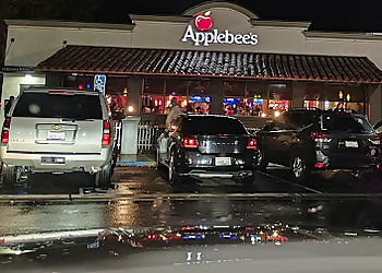 Applebee Grill and Bar Visalia - Visalia, CA Steak Houses - Restaurant Exterior Image