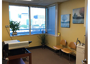 Ardavan Mashhadian, DO - Los Angeles, CA Nephrologists - Clinic Interior Image