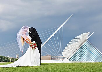 Milwaukee Wedding Photographers Ari Rosenthal Photography