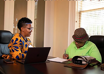 Arleesha Wilson - Cleveland, OH Real Estate Lawyers - Office Meeting Image