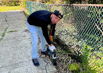 At Last Pest Control - Yonkers, NY Pest Control Companies - Team Working Image