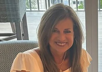 Aura R. Deschamps, Psy.d. HSPP Indianapolis Psychologists image 1