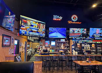 Austin Avenue Grill & Sports Bar - Plano, TX Sports Bars - Restaurant Interior Image