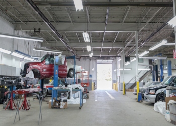 3 Best Auto Body Shops in Minneapolis, MN - AutoTruckService Minneapolis MN 1