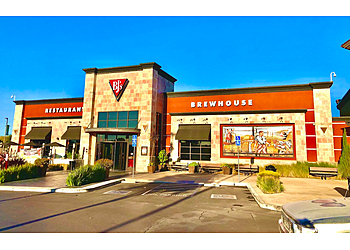 Salinas Sports Bars BJ's Restaurant & Brewhouse