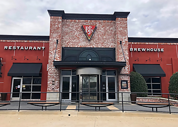 Arlington American Restaurants BJ's Restaurant & Brewhouse Arlington